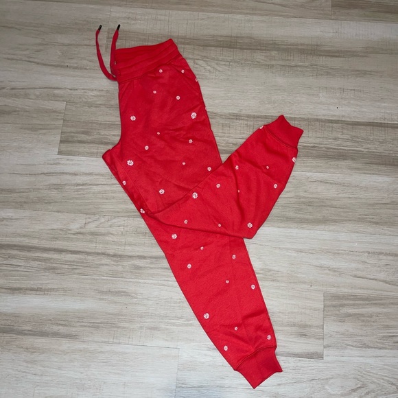 Old Navy Pants - Old Navy Daisy sweatpants